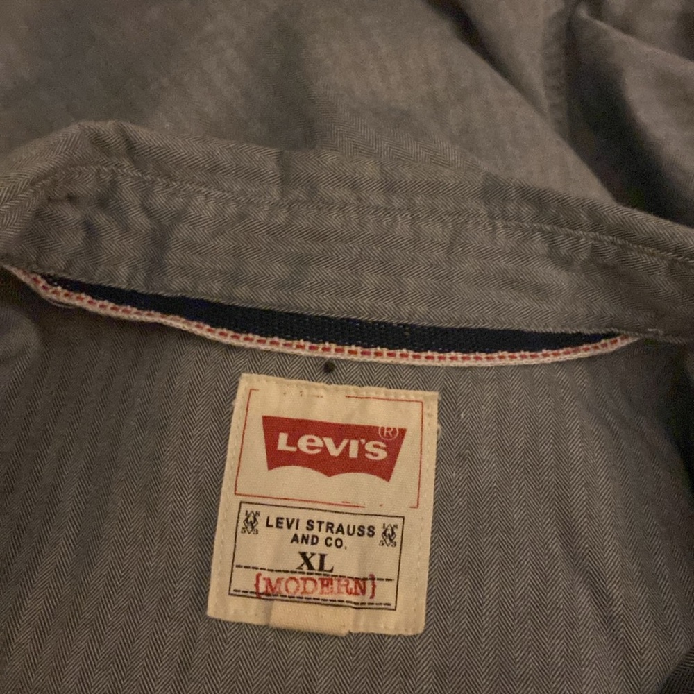 NWOT Men’s Levi’s XL collared modern button up long sleeve shirt denim blue - Picture 13 of 14